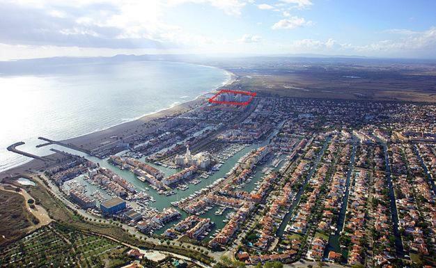 Empuria Beach D-Luxe Empuriabrava Exterior photo
